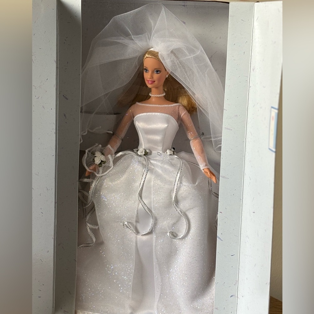 Barbie - Blushing Bride 1999 - 26074